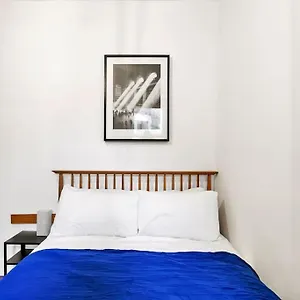 2-bed-garden-flat-leyton-village.cambridgehotelsuk.com/